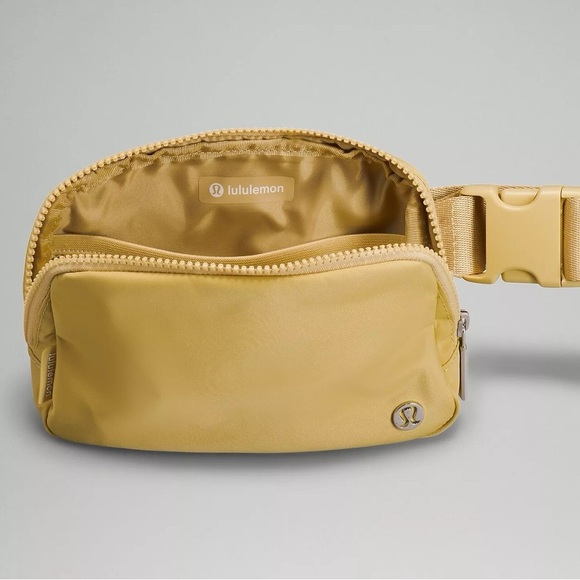 lululemon athletica Handbags - NWT Lululemon GOLDEN SAND Everywhere Belt Bag